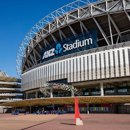 Appartement Stunning Views Sydney Olympic Park Extérieur photo