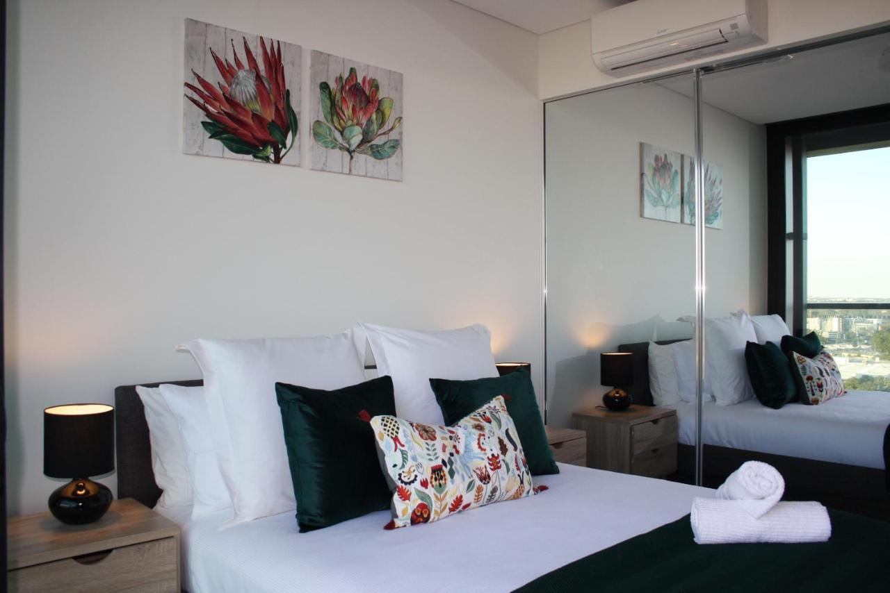 Appartement Stunning Views Sydney Olympic Park Extérieur photo