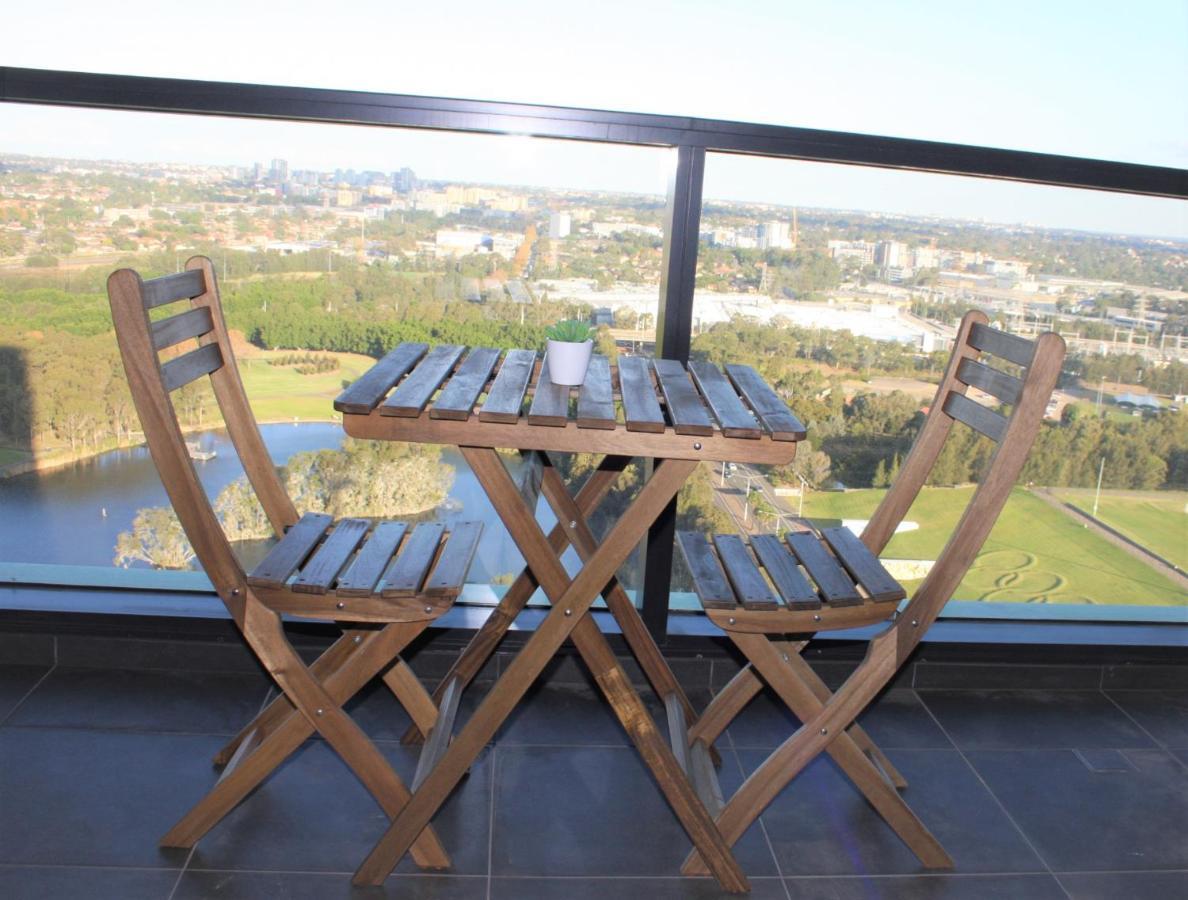 Appartement Stunning Views Sydney Olympic Park Extérieur photo